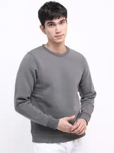 HIGHLANDER Men Solid Sweatshirt