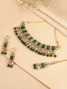 Peora Green & Gold-Plated Choker Necklace With Earings & Maang Tikka