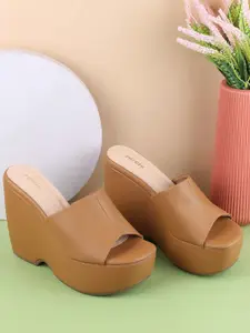 Mochi Women Wedge Heel  Sandals