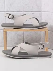 Mochi Women Open Toe Flats with Buckles