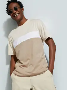 Max Urb_N Men Regular Fit Colourblocked T-Shirt