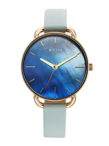 Titan Women Printed Dial & Leather Straps Analogue Watch 2705WL01