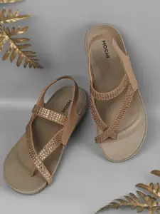 Mochi Women Embellished One Toe Flats