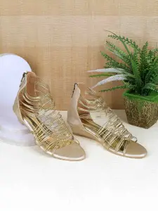 Metro Women Woven Design Gladiators Flats