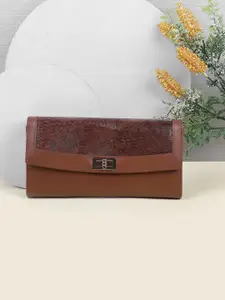 Metro Women Printed Leather Two Fold Wallet