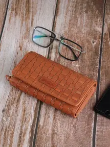 Metro Women Geometric Textured Leather Zip Around Wallet