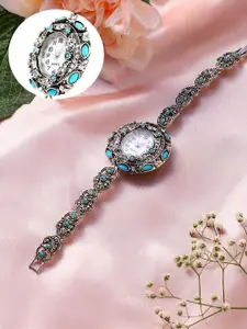 HAUTE SAUCE by  Campus Sutra HAUTE SAUCE by Campus Sutra Women Embellished Dial & Stainless Steel Bracelet Style Straps Analogue Watch