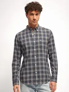 THE BEAR HOUSE Men Tartan Checks Opaque Slim Fit Casual Shirt