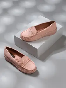 VALIOSAA Women Textured Loafers