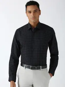 Peter England Men Slim Fit Opaque Checked Formal Shirt
