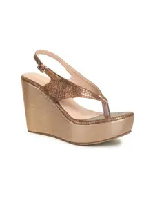 VALIOSAA Women Textured Wedge Heel Sandals
