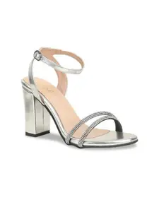 VALIOSAA Women Embellished Block Sandals