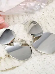 Niscka Contemporary Studs Earrings