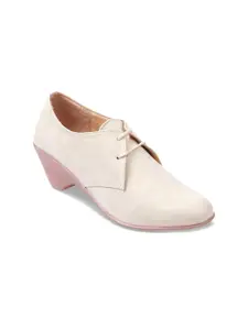 VALIOSAA Women Solid Heeled Boots