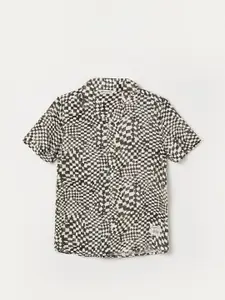 Fame Forever by Lifestyle Boys Opaque Printed Casual Shirt