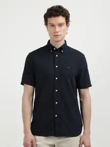 Tommy Hilfiger Men Button-Down Collar Solid Cotton Casual Shirt