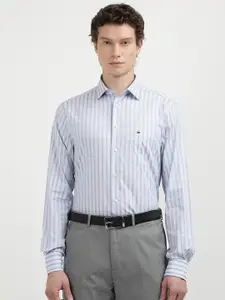 Tommy Hilfiger Men Spread Collar Striped Cotton Casual Shirt