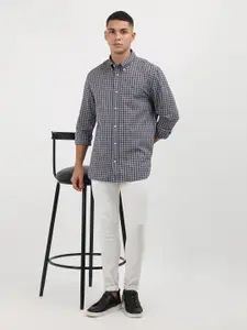 Tommy Hilfiger Men Opaque Checked Casual Shirt