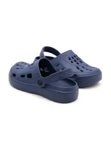 Red Tape Men Gripper Comfortable Clogs