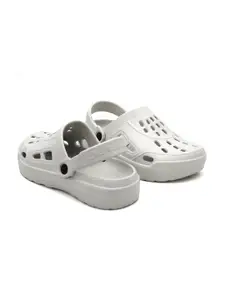 Red Tape Men Rubber Gripper Comfortable Clogs