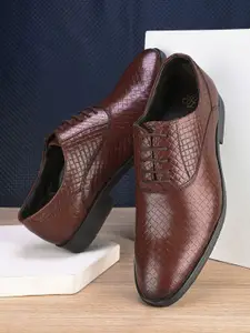 House of Pataudi Men Leather Textured Formal Oxfords Shoes