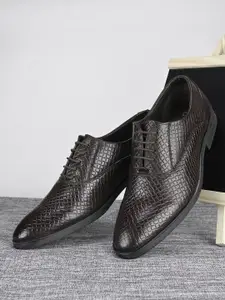House of Pataudi Men Textured Leather Formal Derbys