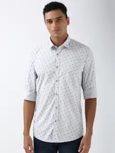 Peter England Men Spread Collar Conversational Printed Cotton Slim Fit Casual Shirt