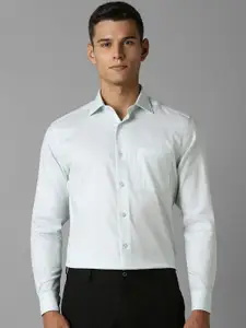 Louis Philippe Men Classic Spread Collar Striped Cotton Formal Shirt