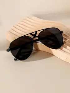 HAUTE SAUCE by  Campus Sutra HAUTE SAUCE by Campus Sutra Women Aviator Sunglasses with Polarised Lens