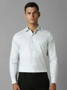 Louis Philippe Men Classic Spread Collar Striped Cotton Formal Shirt