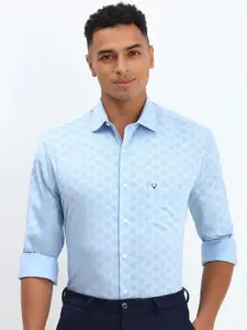 Allen Solly Men Spread Collar Geometric Printed Cotton Slim Fit Formal Shirt