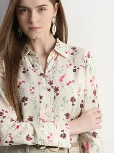 Vero Moda Women Floral Opaque Printed Casual Shirt