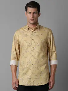 Louis Philippe Sport Men Classic Floral Opaque Printed Casual Shirt