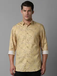 Louis Philippe Sport Men Classic Floral Opaque Printed Casual Shirt