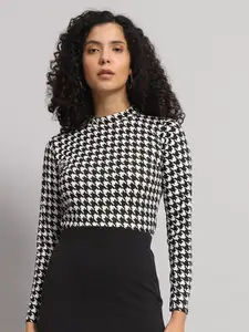 Dream Beauty Fashion Women Abstract Printed Round Neck Top