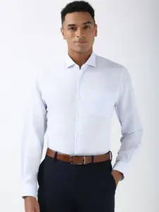 Peter England Men Spread Collar Solid Cotton Slim Fit Formal Shirt