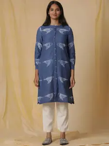 W Quirky Printed Mandarin Collar Three-Quarter Sleeves Straight Kurta
