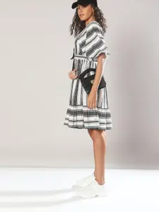 Vero Moda Print Flared Sleeve Fit & Flare Dress