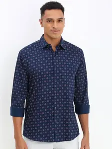 Allen Solly Men Spread Collar Geometric Printed Cotton Slim Fit Casual Shirt