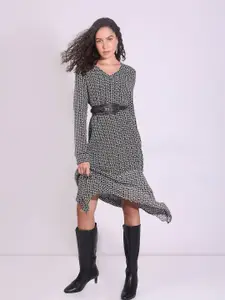 Vero Moda Print Fit & Flare Midi Dress