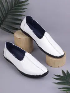 Mochi Men Leather Mojaris