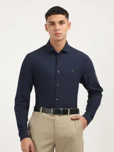 Tommy Hilfiger Men Spread Collar Solid Cotton Casual Shirt