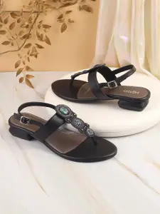 Metro Women Embellished Ethnic Block Sandals
