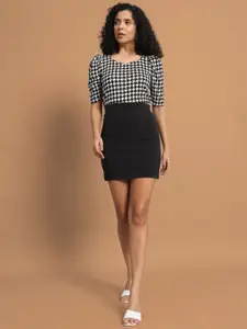 Dream Beauty Fashion Women Abstract Printed Sweetheart Neck Top