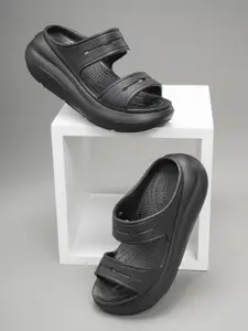 Red Tape Women Rubber Sliders