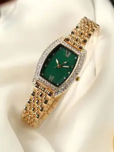 HAUTE SAUCE by  Campus Sutra HAUTE SAUCE by Campus Sutra Women Embellished Dial & Stainless Steel Bracelet Style Straps Analogue Watch