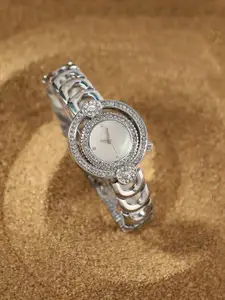 HAUTE SAUCE by  Campus Sutra HAUTE SAUCE by Campus Sutra Women Embellished Dial & Stainless Steel Bracelet Style Straps Analogue Watch