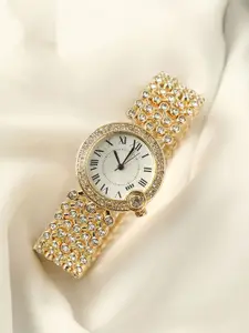 HAUTE SAUCE by  Campus Sutra HAUTE SAUCE by Campus Sutra Women Dial & Stainless Steel Bracelet Style Straps Analogue Watch AW24_HSWC1184