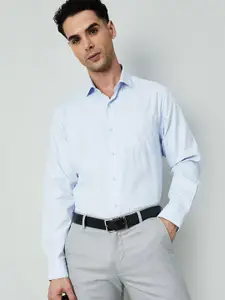 CODE by Lifestyle Men Spread Collar Checked Cotton Formal Shirt