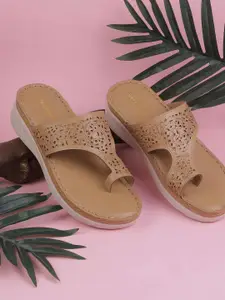 WALKWAY by Metro Women Ethnic One Toe Flats with Laser Cuts